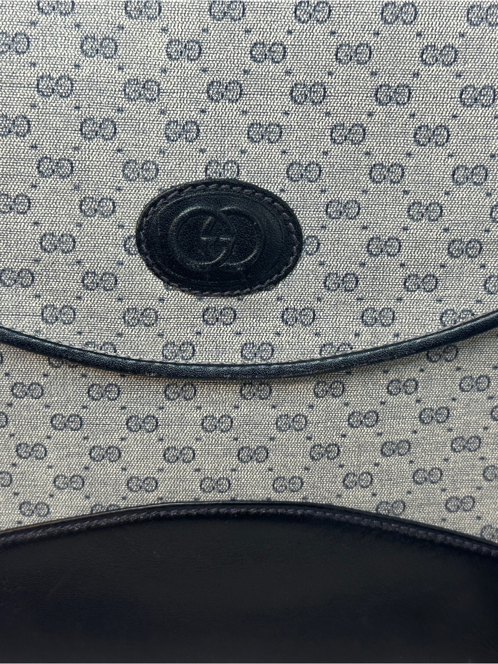 Gucci Gray/Navy/ Black-Midnight Blue Monogram Crossbody w zipper pull - Picture 3 of 17